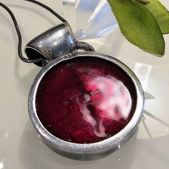 Luscious Vintage Ruby Red Murano Glass Pendant, Made in Venice - Picture 4 of 5